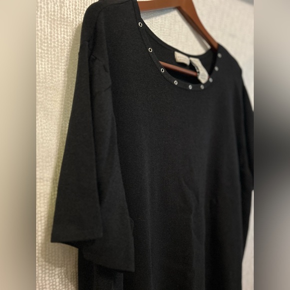 WHITE STAG Black Woman's Plus 26/28W Knit Top w/ Silver Metal Eyelet Accents - Picture 8 of 11